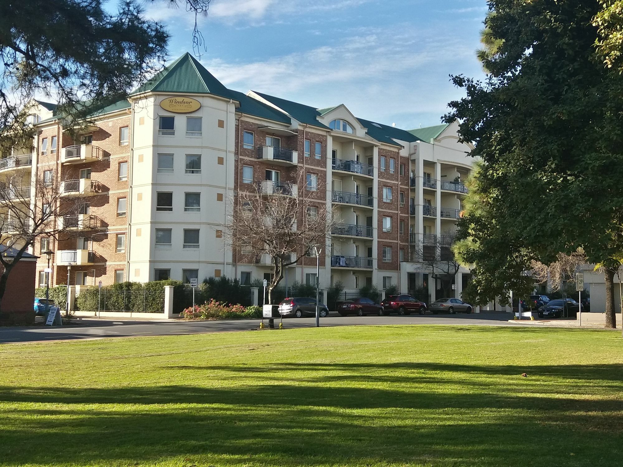 Spacious 4 Bedroom And 2 Bathrooms City Apartment Adelaide Exterior photo